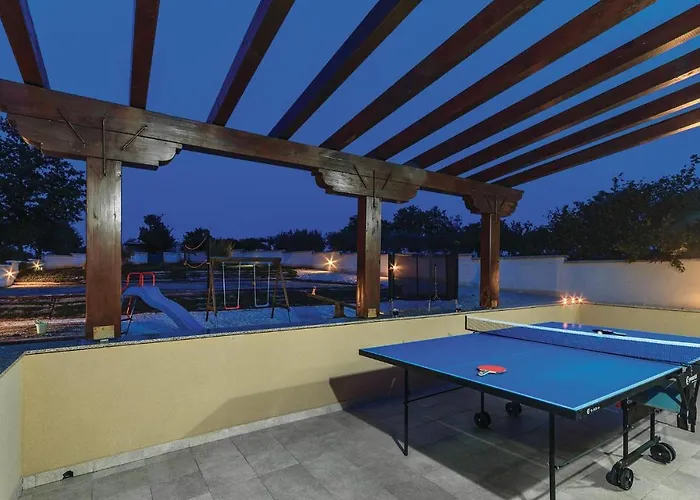 Vikendica Holiday Home Marcana 57 *