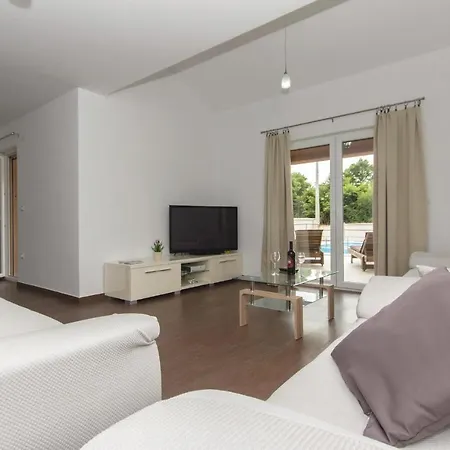 Beautiful Home In Marcana With Kitchen Holiday home *
