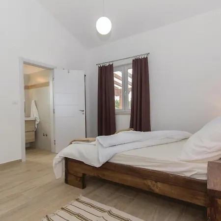 Beautiful Home In Marcana With Kitchen Holiday home *
