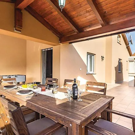 Holiday home Beautiful Home In Marcana With Kitchen